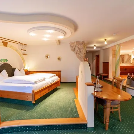 Kristall- & Vitalhotel Bergknappenhof 4*