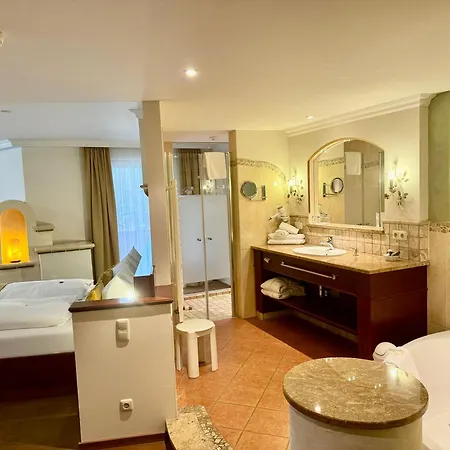 Hotel Kristall- & Vitalhotel Bergknappenhof 4*