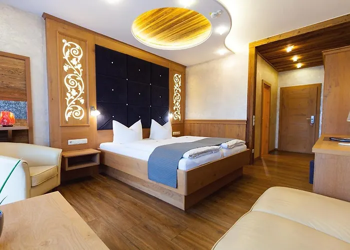 Kristall- & Vitalhotel Bergknappenhof 4*