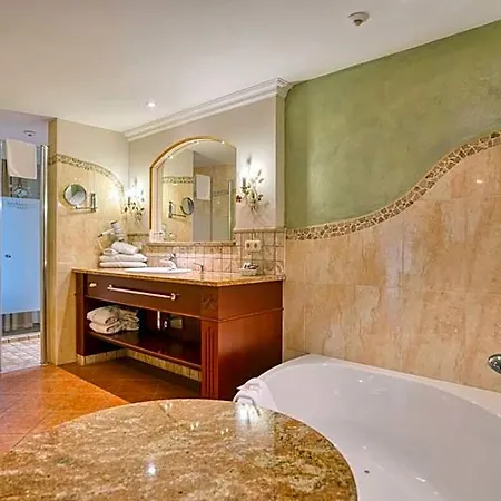 酒店 Kristall- & Vitalhotel Bergknappenhof 4*