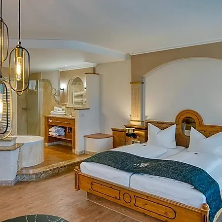 Kristall- & Vitalhotel Bergknappenhof Hotel 4*